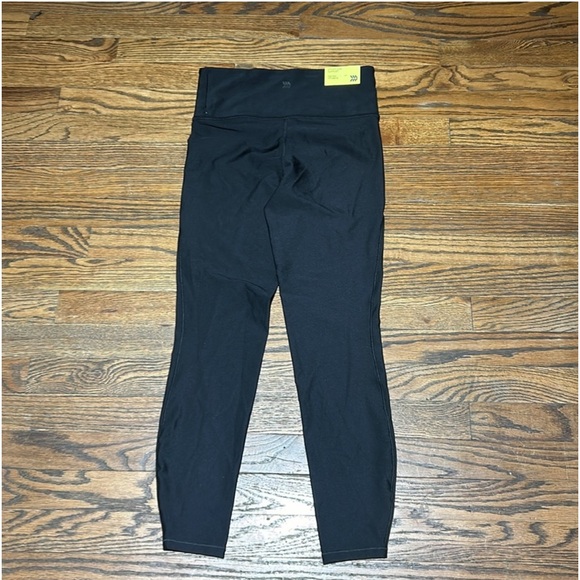 Effortless 7/8 Leggings Sleek Look - Picture 6 of 6